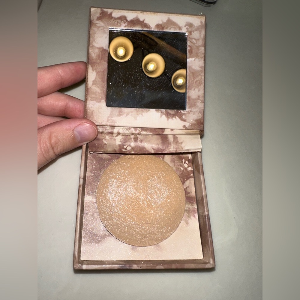 Naked Illuminated Highlighter by Urban Decay